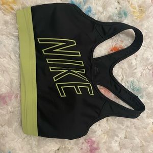 nike sports bra XS